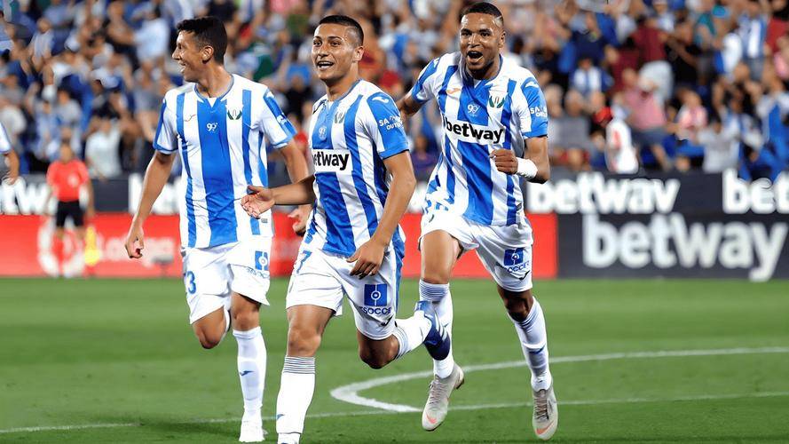 03:00 西甲保级生死战！莱加内斯主场背水一战，奥萨苏纳客场扩大优势